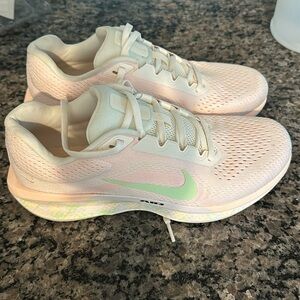 Nike Air WinFlo 11 Road Running Shoe